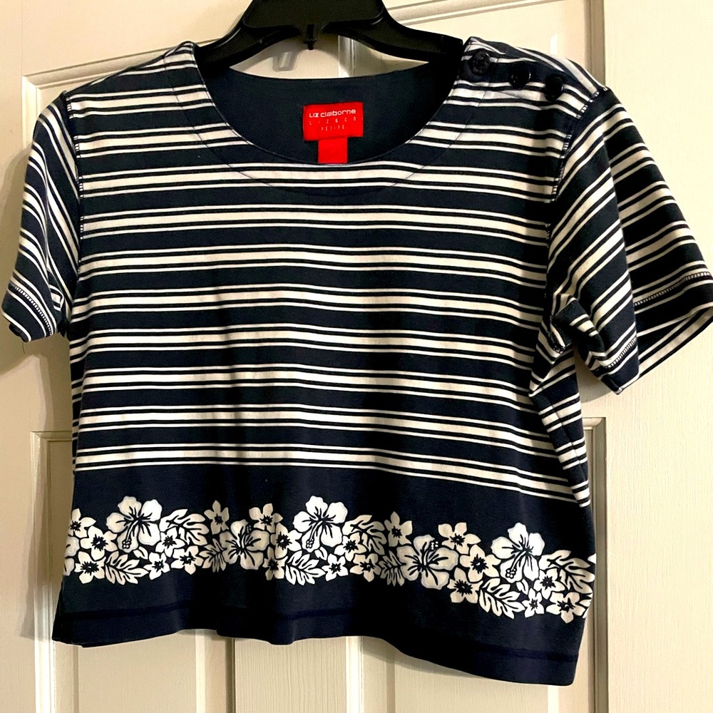 Striped floral hemT black and white